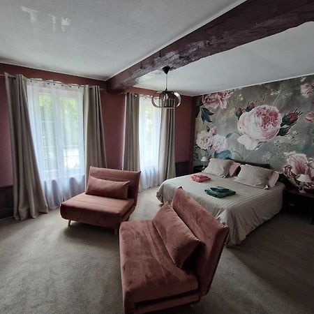Escale Au Clos Saint Martin De Juillers Gites Et Chambres D'Hotes ภายนอก รูปภาพ