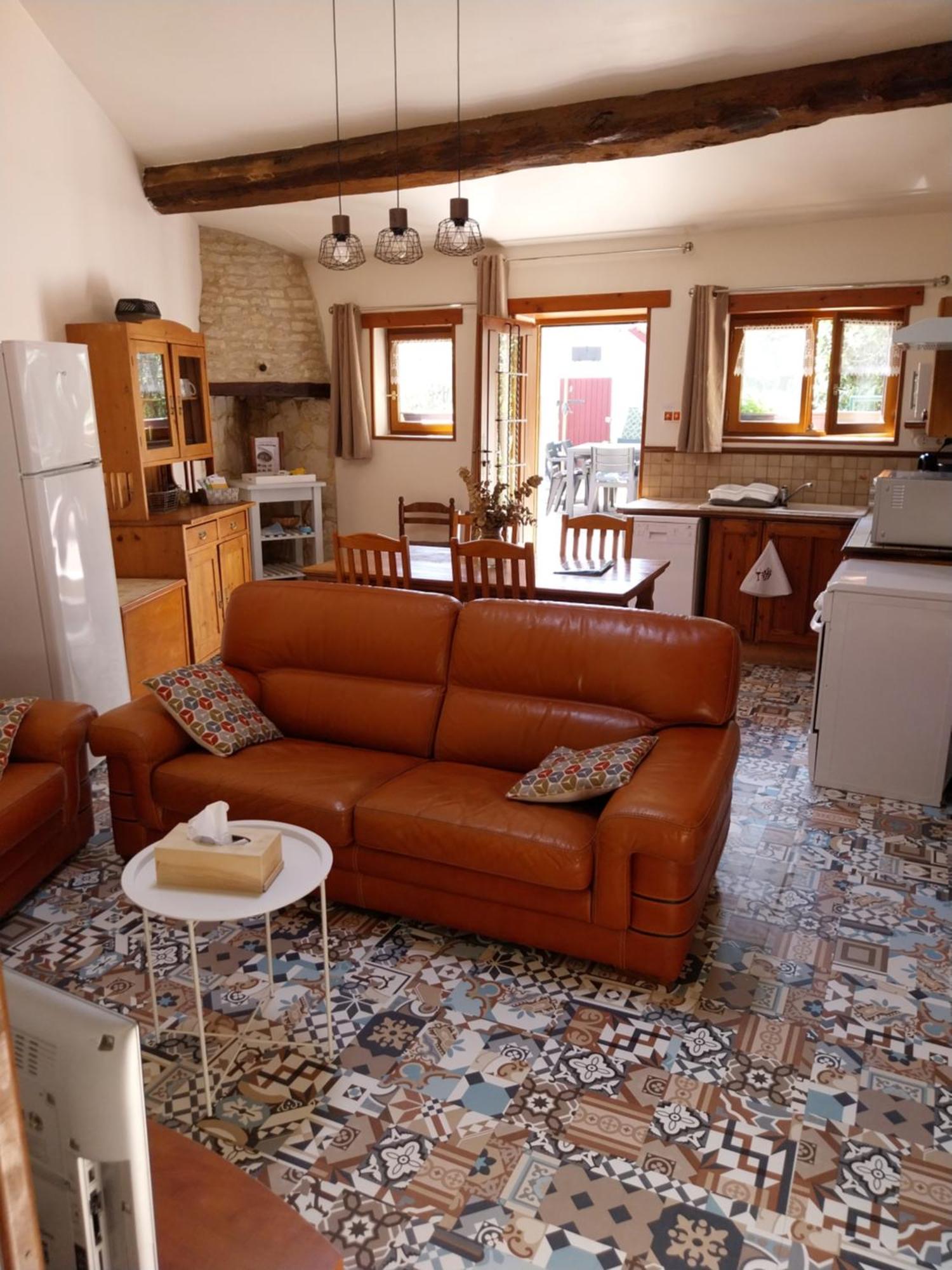 Escale Au Clos Saint Martin De Juillers Gites Et Chambres D'Hotes ภายนอก รูปภาพ