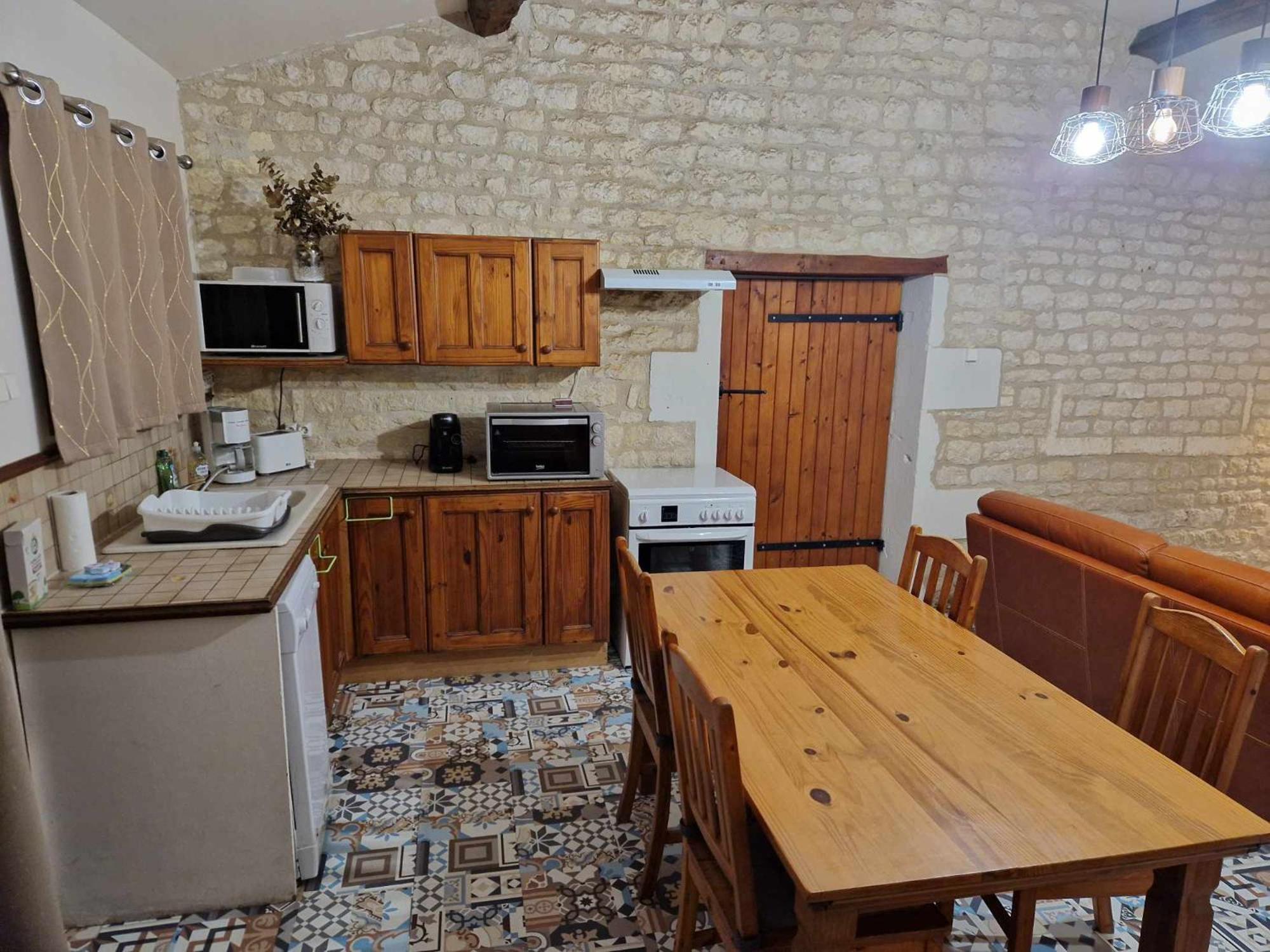 Escale Au Clos Saint Martin De Juillers Gites Et Chambres D'Hotes ภายนอก รูปภาพ